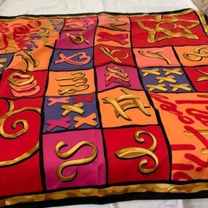 Another beautiful scarf this is silk and also use in all ocassion